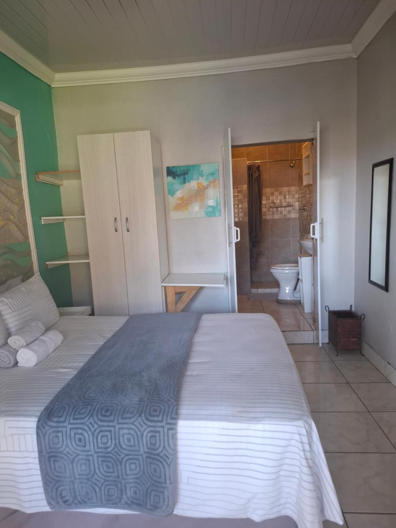 Vicky B Bed And Breakfast Mogwase Phòng bức ảnh