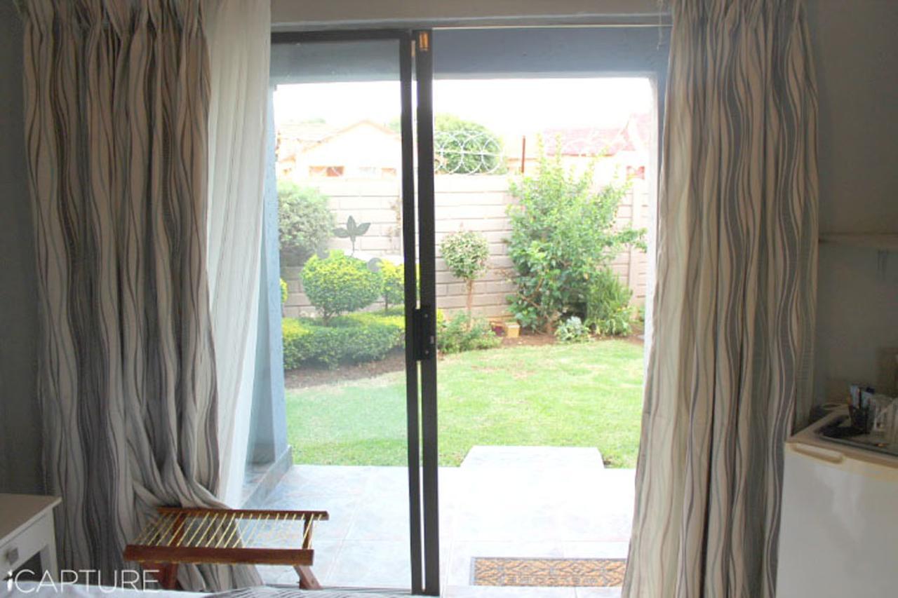 Vicky B Bed And Breakfast Mogwase Ngoại thất bức ảnh